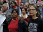 María, Trinidad und Omar aus Lateinamerika auf der Demonstration -Grenzenlose Solidarität statt G20- im Juli in Hamburg